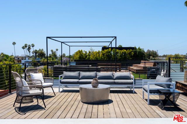 647 Mildred Avenue, Venice (los Angeles), CA 90291