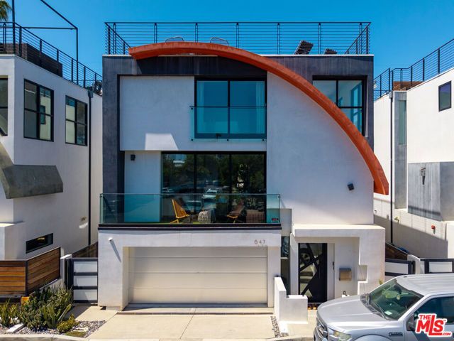 647 Mildred Avenue, Venice (los Angeles), CA 90291