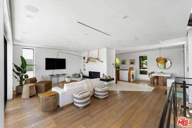 647 Mildred Avenue, Venice (los Angeles), CA 90291