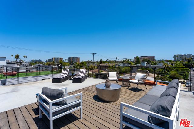 647 Mildred Avenue, Venice (los Angeles), CA 90291