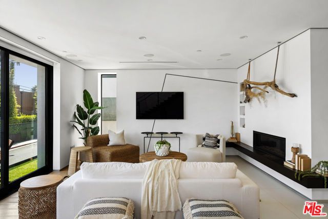 647 Mildred Avenue, Venice (los Angeles), CA 90291