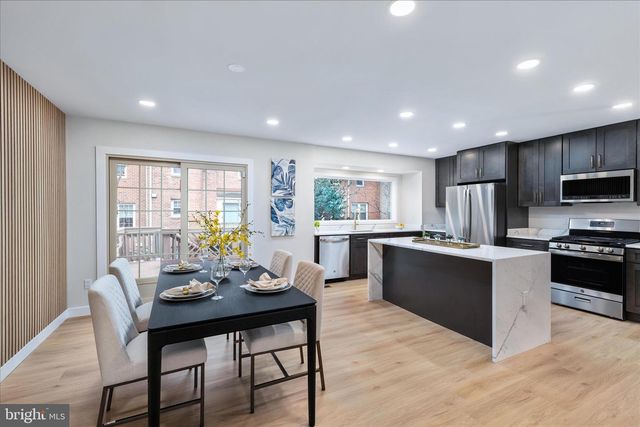 10147 OAKWOOD CHASE CT, Oakton, VA 22124