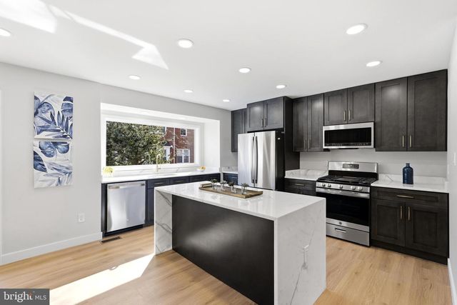 10147 OAKWOOD CHASE CT, Oakton, VA 22124