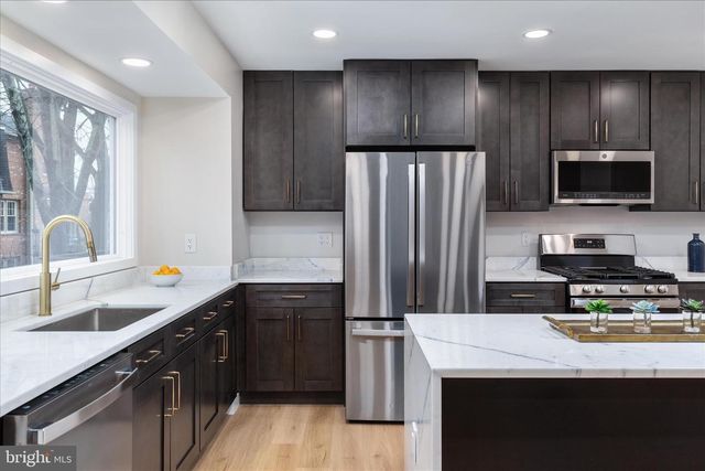 10147 OAKWOOD CHASE CT, Oakton, VA 22124