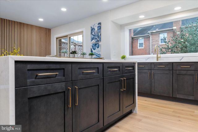 10147 OAKWOOD CHASE CT, Oakton, VA 22124