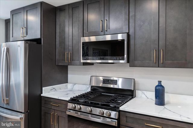 10147 OAKWOOD CHASE CT, Oakton, VA 22124