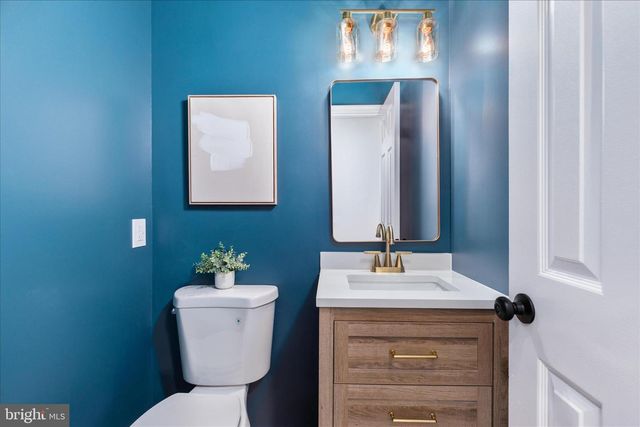 10147 OAKWOOD CHASE CT, Oakton, VA 22124