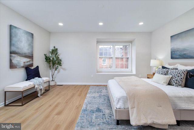 10147 OAKWOOD CHASE CT, Oakton, VA 22124