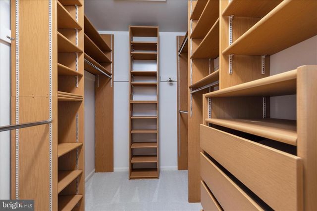 10147 OAKWOOD CHASE CT, Oakton, VA 22124