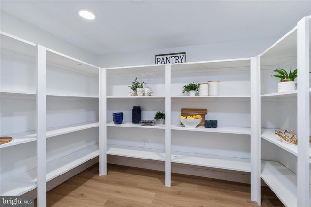 10147 OAKWOOD CHASE CT, Oakton, VA 22124