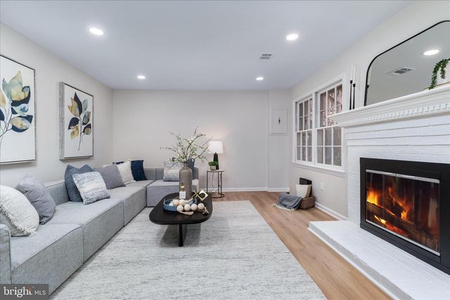 10147 OAKWOOD CHASE CT, Oakton, VA 22124