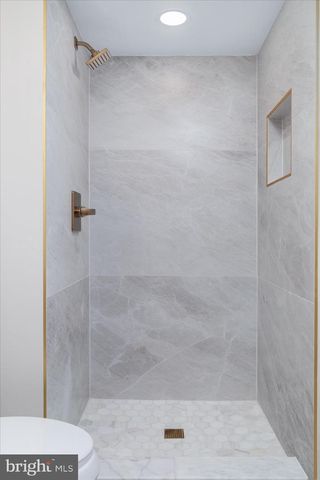 10147 OAKWOOD CHASE CT, Oakton, VA 22124