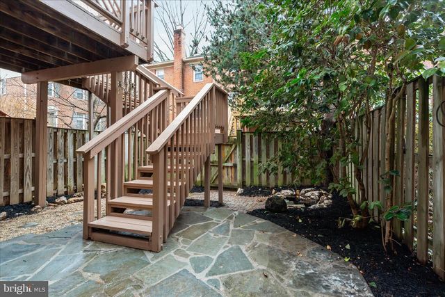 10147 OAKWOOD CHASE CT, Oakton, VA 22124