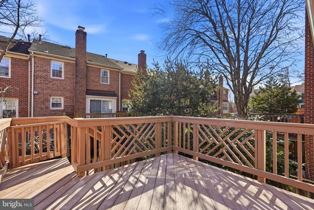 10147 OAKWOOD CHASE CT, Oakton, VA 22124