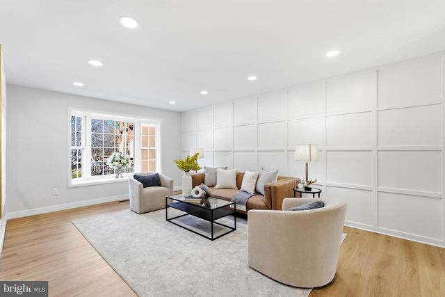 10147 OAKWOOD CHASE CT, Oakton, VA 22124