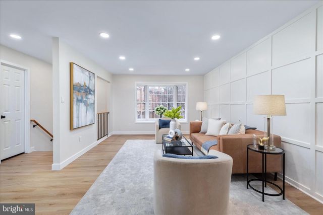 10147 OAKWOOD CHASE CT, Oakton, VA 22124