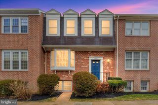 10147 OAKWOOD CHASE CT, Oakton, VA 22124