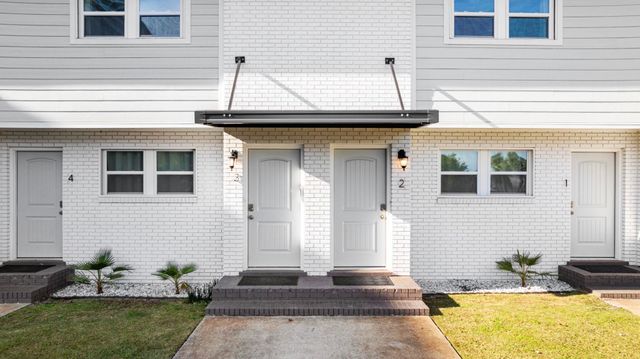 409 17th Ave. N, Myrtle Beach, SC 29577