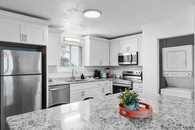 409 17th Ave. N, Myrtle Beach, SC 29577