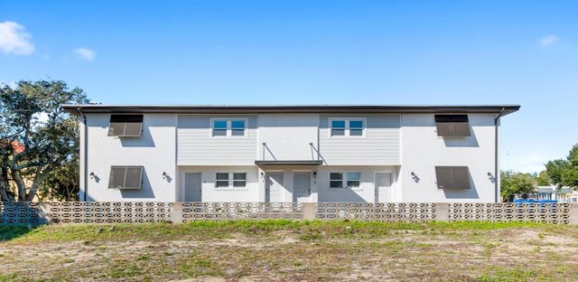 409 17th Ave. N, Myrtle Beach, SC 29577