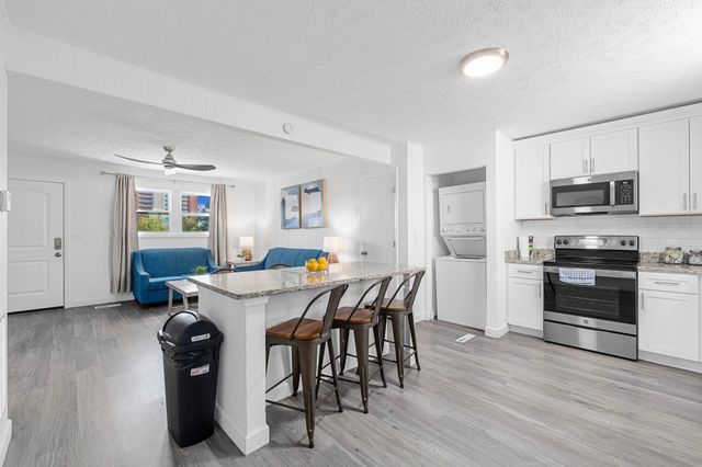 409 17th Ave. N, Myrtle Beach, SC 29577