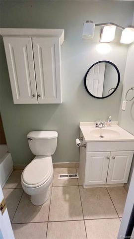 23592 Harrellson Street, Macomb, MI 48042