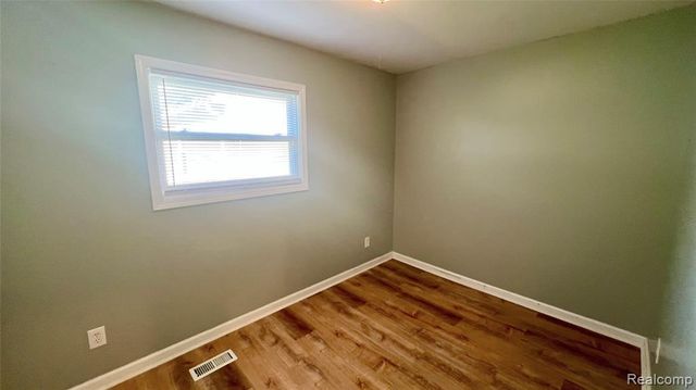 23592 Harrellson Street, Macomb, MI 48042