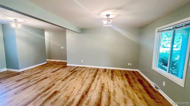 23592 Harrellson Street, Macomb, MI 48042