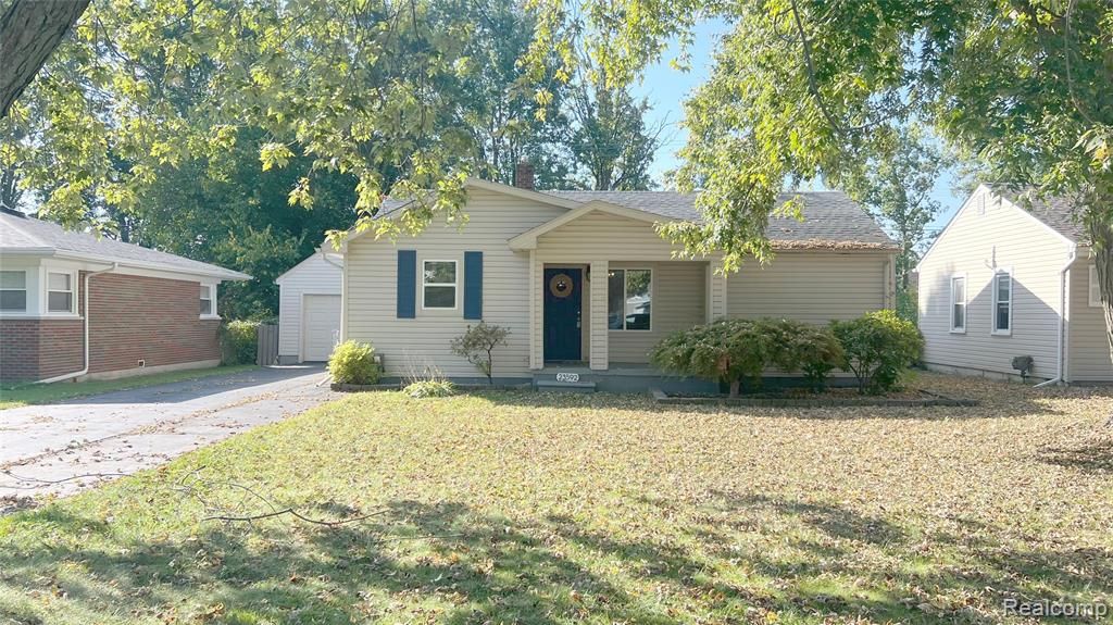 23592 Harrellson Street, Macomb, MI 48042