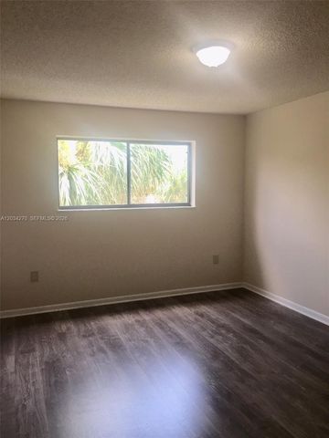 5400 W 21st Court 306, Hialeah, FL 33016