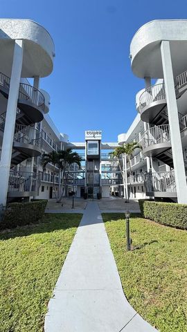5400 W 21st Court 306, Hialeah, FL 33016