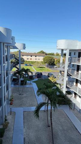 5400 W 21st Court 306, Hialeah, FL 33016