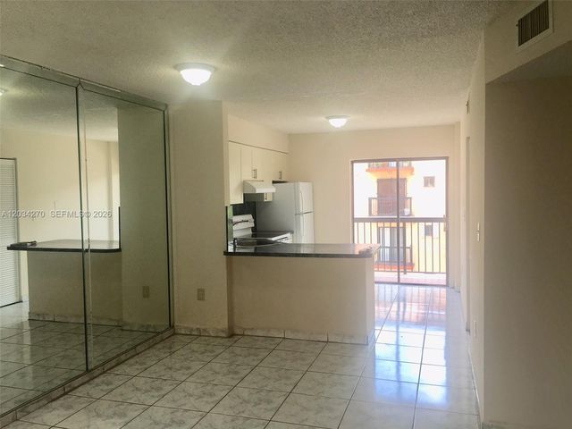 5400 W 21st Court 306, Hialeah, FL 33016