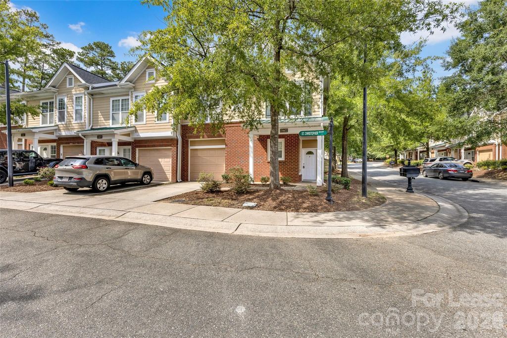 15402 St Christopher Court, Charlotte, NC 28277