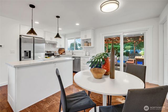 18009 110th Place SE, Renton, WA 98055