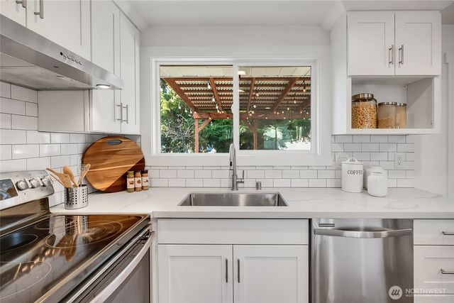 18009 110th Place SE, Renton, WA 98055