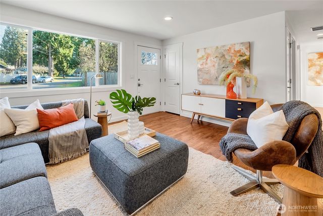 18009 110th Place SE, Renton, WA 98055