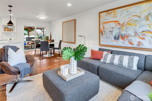 18009 110th Place SE, Renton, WA 98055