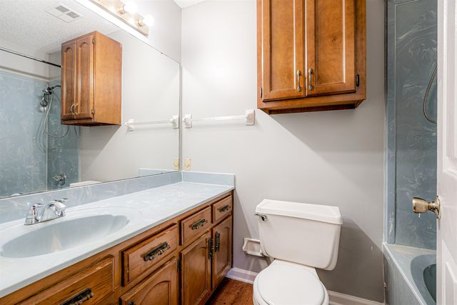 3913 OAK BRANCH CIR E, Memphis, TN 38135