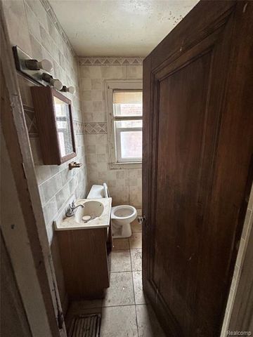 12708 Cloverlawn Street, Detroit, MI 48238