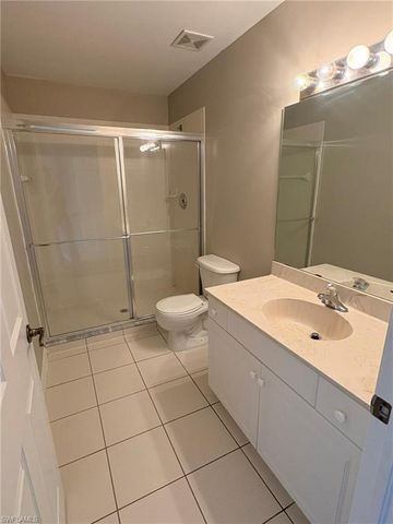 3643 Pine Oak Cir, Fort Myers, FL 33916
