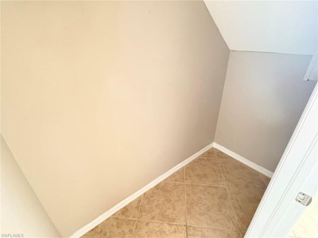 3643 Pine Oak Cir, Fort Myers, FL 33916