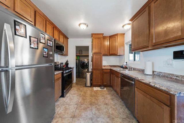 565 June Way, El Cajon, CA 92021