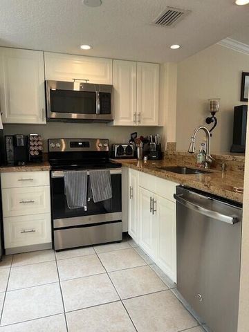 1040 Lake Shore Drive 105, Lake Park, FL 33403