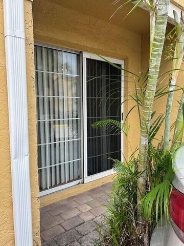 1040 Lake Shore Drive 105, Lake Park, FL 33403