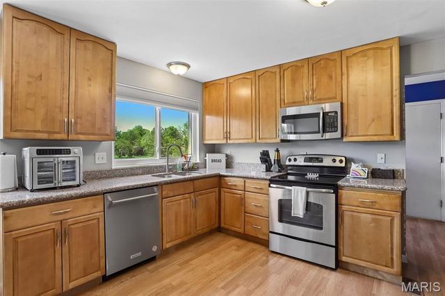 571 Arblay Place, Manchester, MO 63011