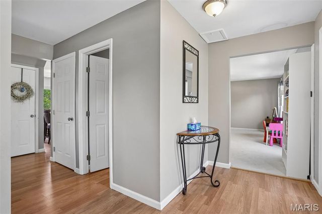571 Arblay Place, Manchester, MO 63011