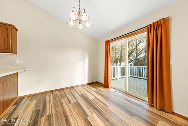 9192 N GREAT HALL DR, Hayden, ID 83835