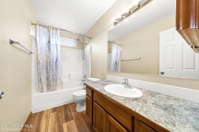 9192 N GREAT HALL DR, Hayden, ID 83835