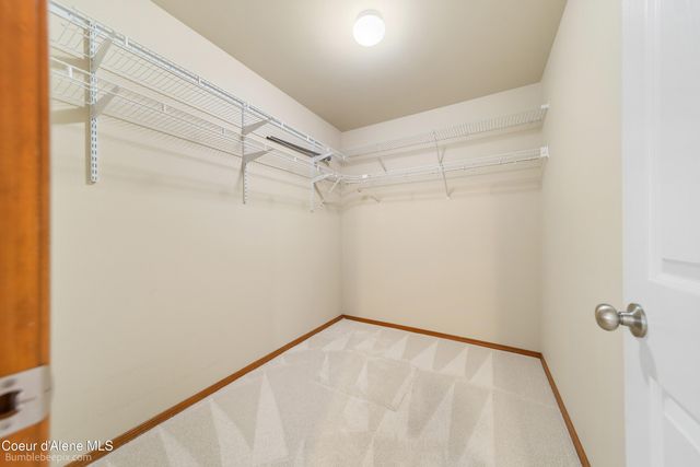 9192 N GREAT HALL DR, Hayden, ID 83835